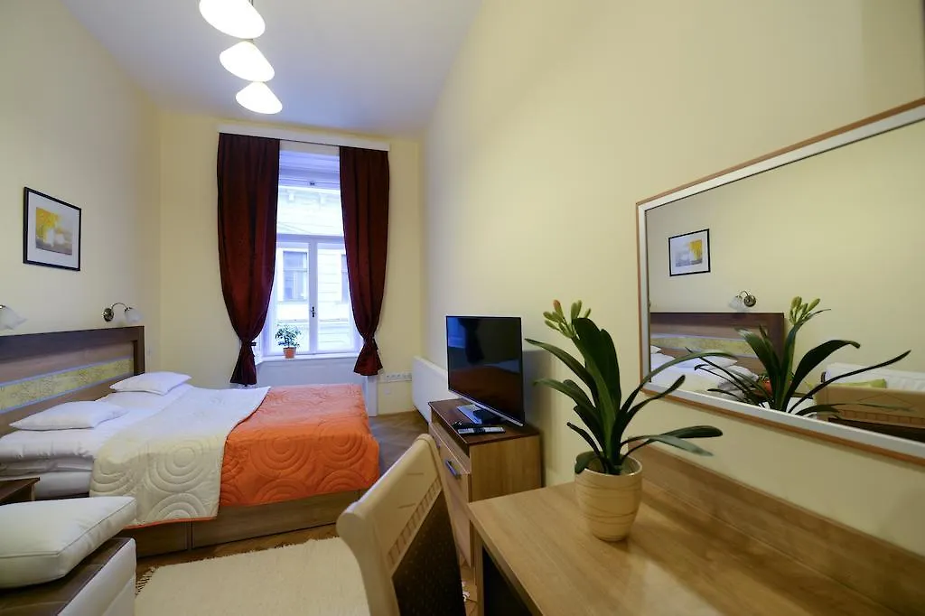 Centrum Vendeghaz Apartment Eger