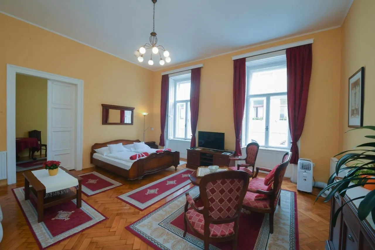 Centrum Vendeghaz Apartment Eger 0*,